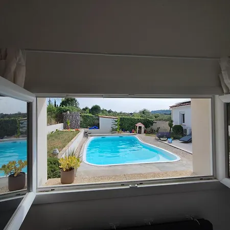 Chambre Studio Alojamento de Acomodação e Pequeno-almoço Saint-Bonnet-du-Gard